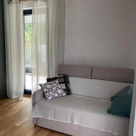 Apartamento S Terasou, V Novostavbe *